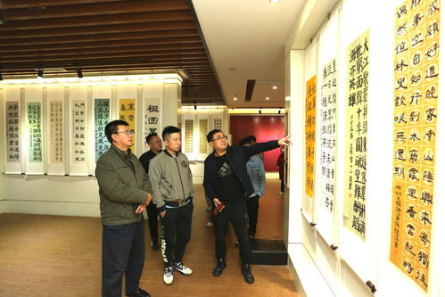 学天下 首届西安青少年主题书法展开幕